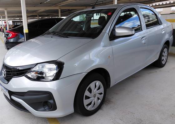 TOYOTA ETIOS 1.5 X SEDAN 16V FLEX 4P AUTOMÁTICO